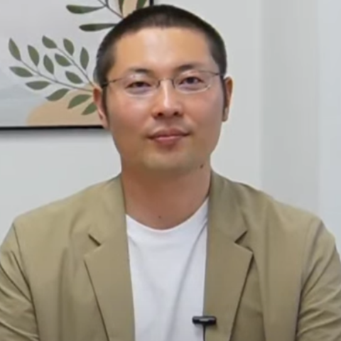 イノバレート 代表 荒谷 崇文